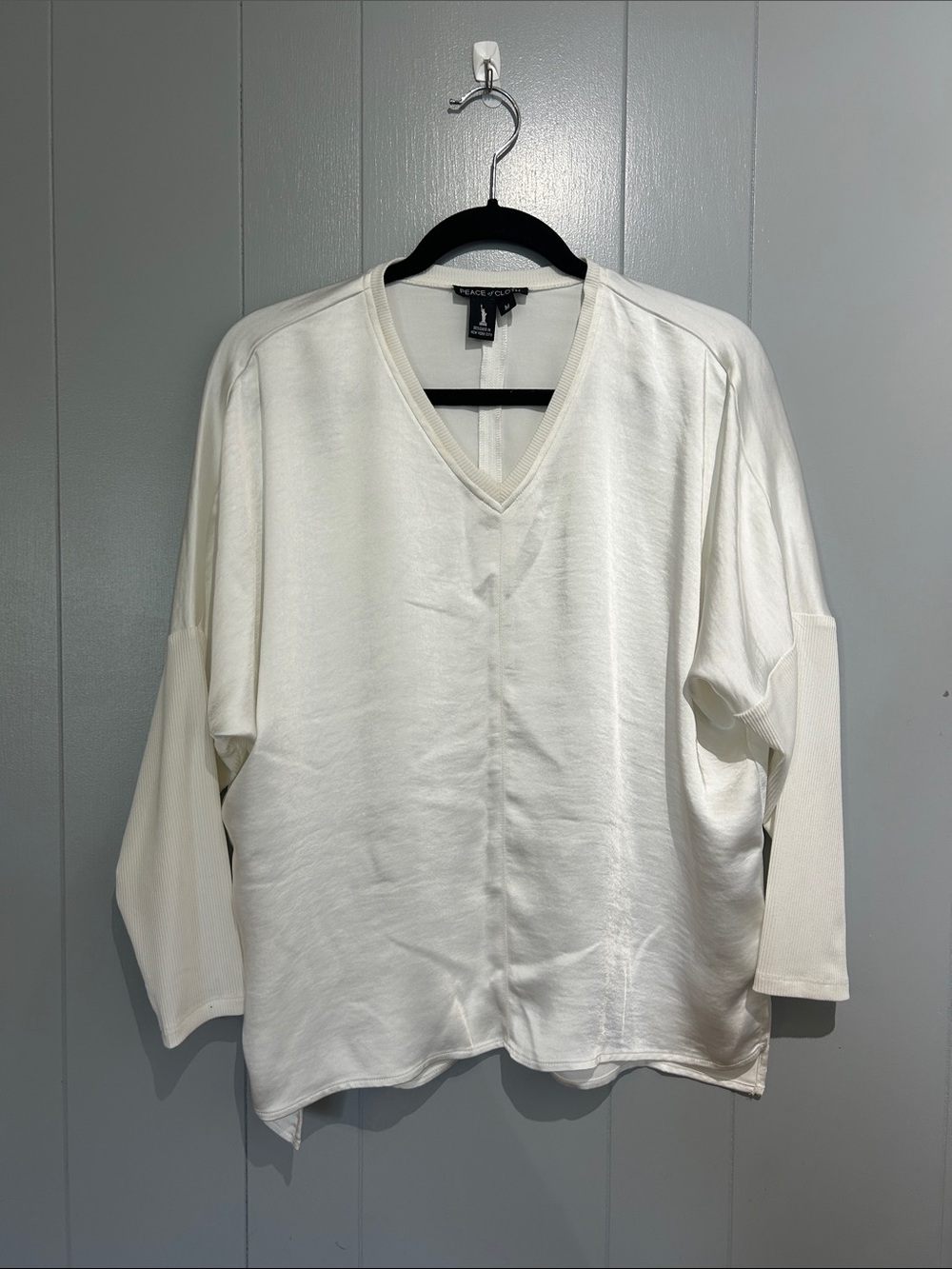 Peace of Cloth Ivory Top Size Medium